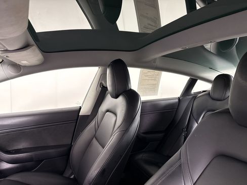 Used 2020 Tesla Model 3 Long Range AWD/4WD image 19