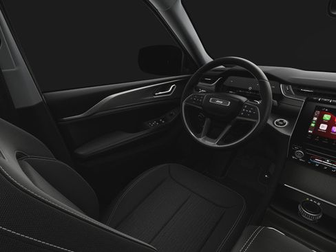 New 2025 Jeep Grand Cherokee Laredo image 8