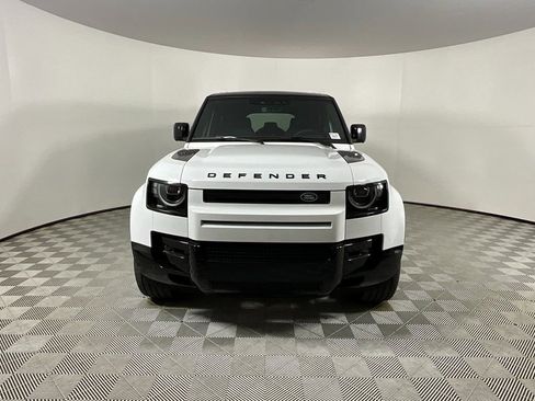 New 2026 Land Rover Defender 110 X-Dynamic SE image 8