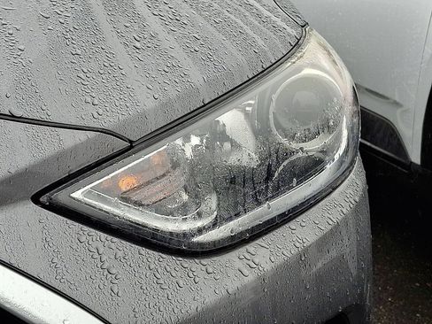 Used 2018 Hyundai Elantra SEL image 7