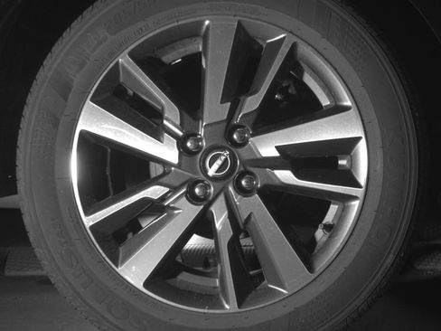 Used 2025 Nissan Versa SV image 15