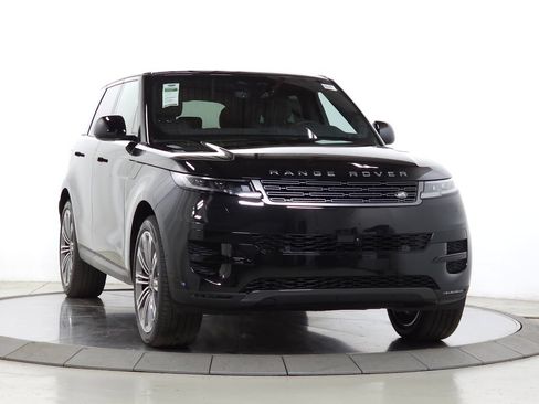 Used 2026 Land Rover Range Rover Sport SE AWD/4WD image 7