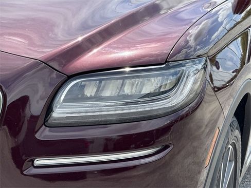 Used 2022 Lincoln Nautilus FWD image 9