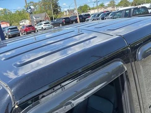 Used 2020 Jeep Gladiator Overland AWD/4WD image 6