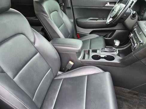 Used 2017 Kia Sportage EX FWD image 19