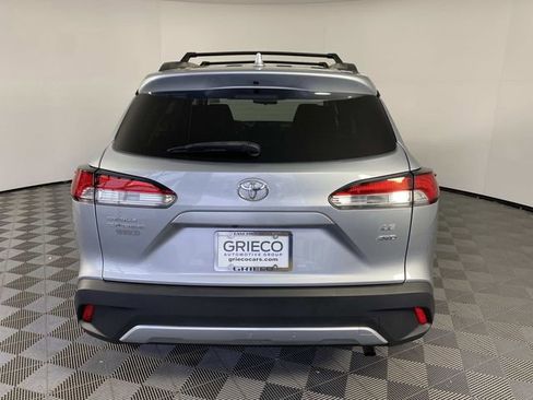 Used 2022 Toyota Corolla Cross LE AWD/4WD image 7