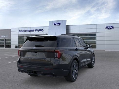 New 2026 Ford Explorer ST-Line w/ ST-Line Street Pack AWD/4WD image 9