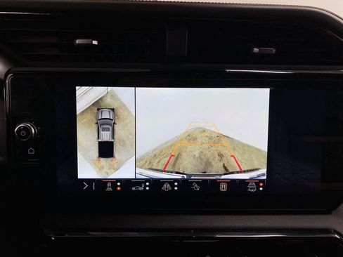 Used 2025 GMC Sierra 1500 AT4 w/ AT4 Premium Package image 24