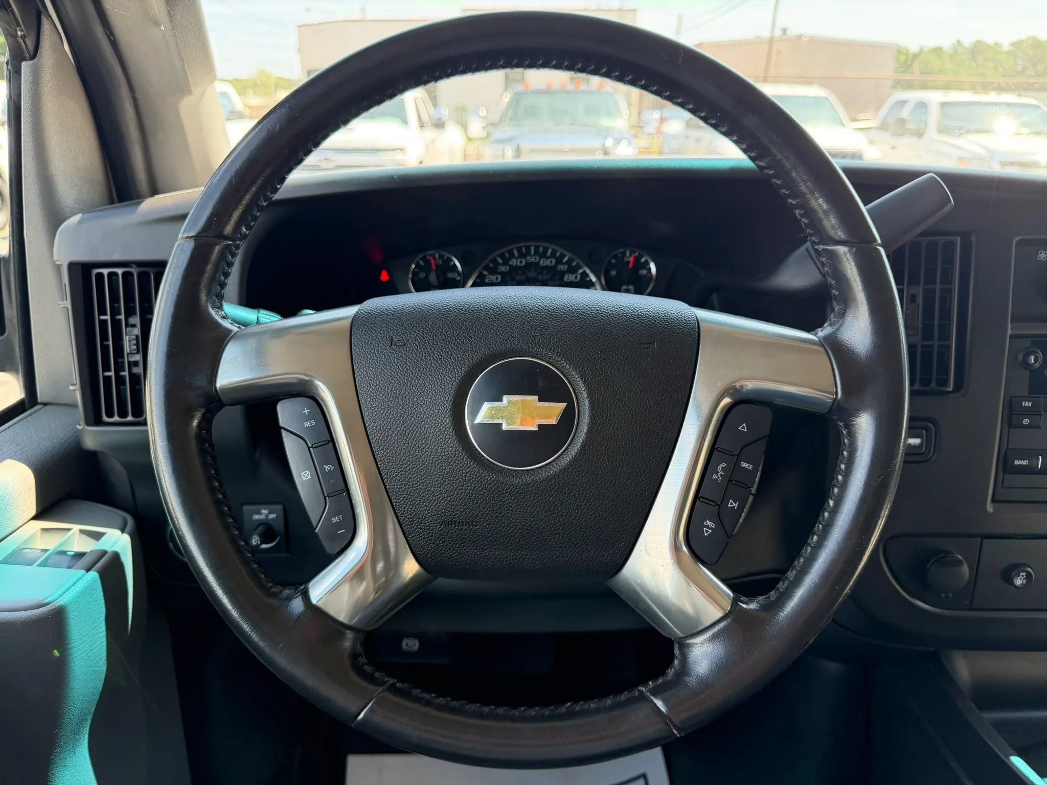 Used 2019 Chevrolet Express 3500 LS RWD image 27