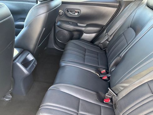 Used 2023 Honda HR-V EX-L image 18