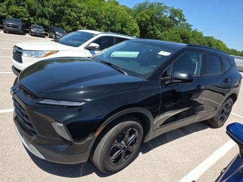 Used 2023 Chevrolet Blazer LT w/ Convenience Package AWD/4WD image 2