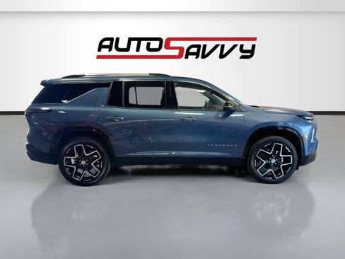 Used 2025 Chevrolet Traverse High Country AWD/4WD image 8