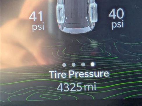 Used 2025 Jeep Grand Cherokee Limited 4xe image 11