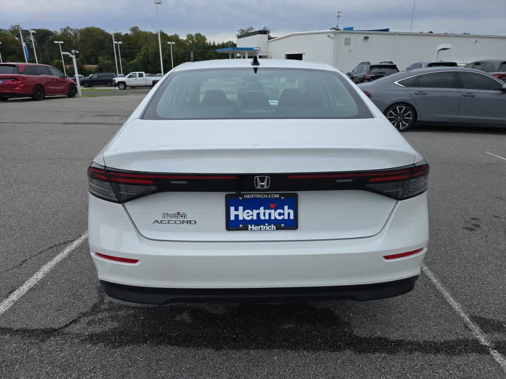 Used 2026 Honda Accord SE image 6