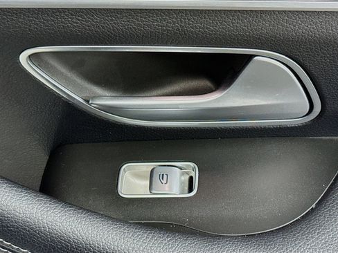 Used 2024 Mercedes-Benz GLE 450 4MATIC image 28