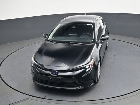 Used 2024 Toyota Corolla LE FWD image 29