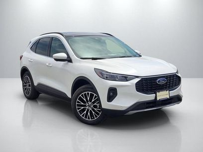 New 2025 Ford Escape SE w/ PHEV Premium Package