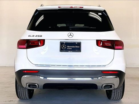 New 2026 Mercedes-Benz GLB 250 image 4