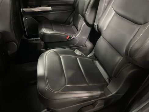 Used 2023 Ford Explorer XLT w/ Equipment Group 202A image 12