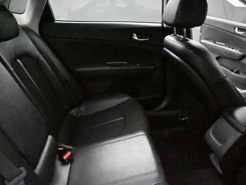 Used 2019 Kia Optima S image 17