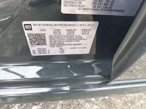 Used 2025 Chevrolet Silverado 1500 LT image 21