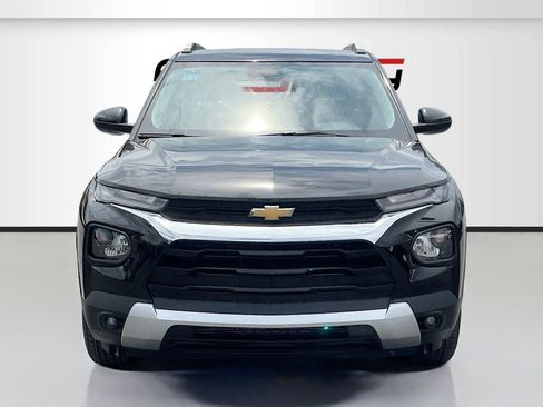 Used 2023 Chevrolet TrailBlazer LT w/ Convenience Package image 2
