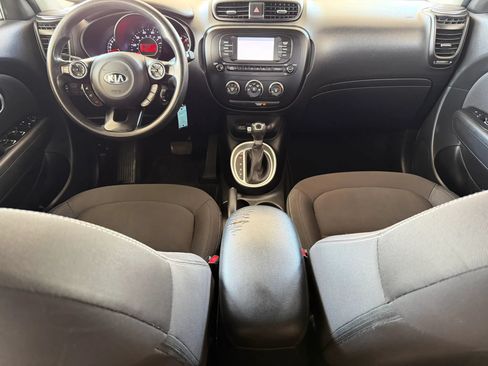 Used 2017 Kia Soul FWD image 13