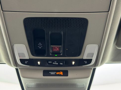 Used 2025 Honda Accord SE image 28