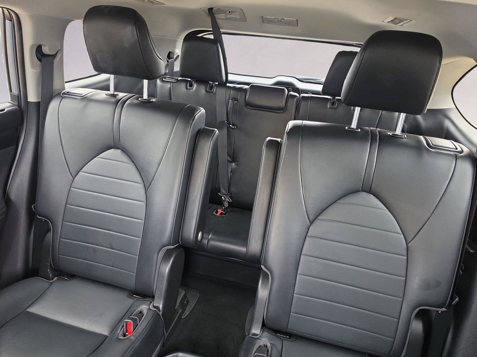 Used 2022 Toyota Highlander XLE AWD/4WD image 13