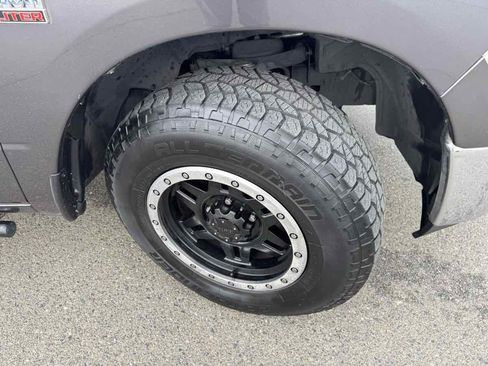 Used 2017 RAM 1500 Classic SLT image 39