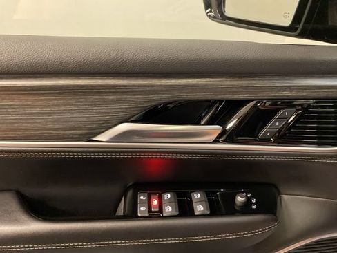 Used 2023 Jeep Wagoneer Series II w/ Convenience Group I AWD/4WD image 20