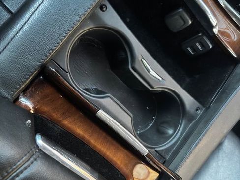 Used 2016 Cadillac Escalade ESV Luxury image 21