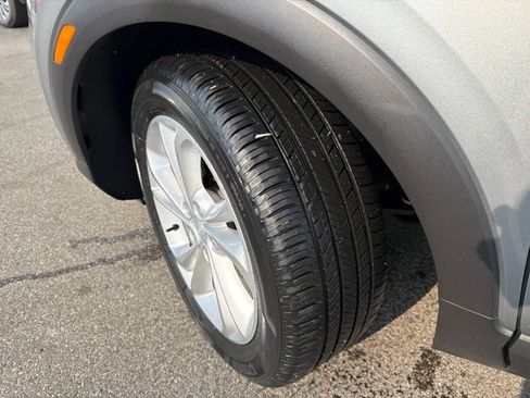 Certified 2023 Buick Encore GX Preferred w/ Cold Weather Comfort Package FWD image 10