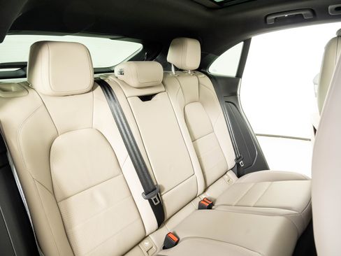 Used 2025 Porsche Macan Electric RWD image 23