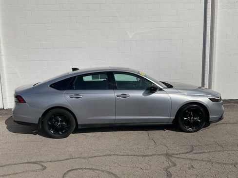 Used 2025 Honda Accord SE image 3