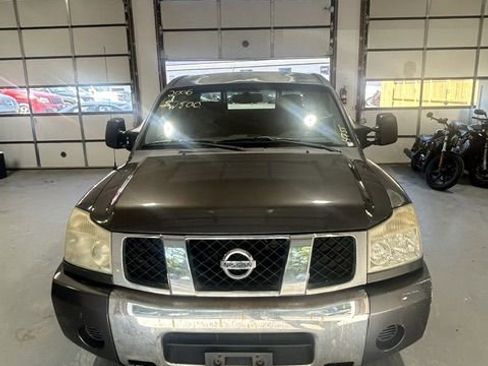 Used 2006 Nissan Titan SE RWD image 3