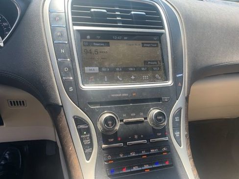 Used 2016 Lincoln MKX Reserve w/ Climate Package image 10