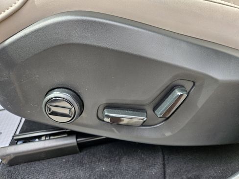 New 2026 Volvo XC90 B6 Plus w/ Protection Package Premier image 9