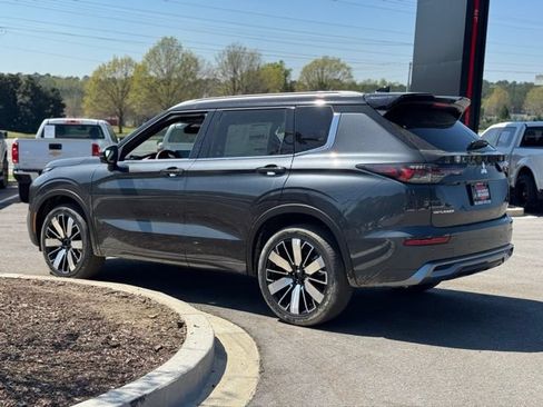 New 2026 Mitsubishi Outlander SEL AWD/4WD image 9