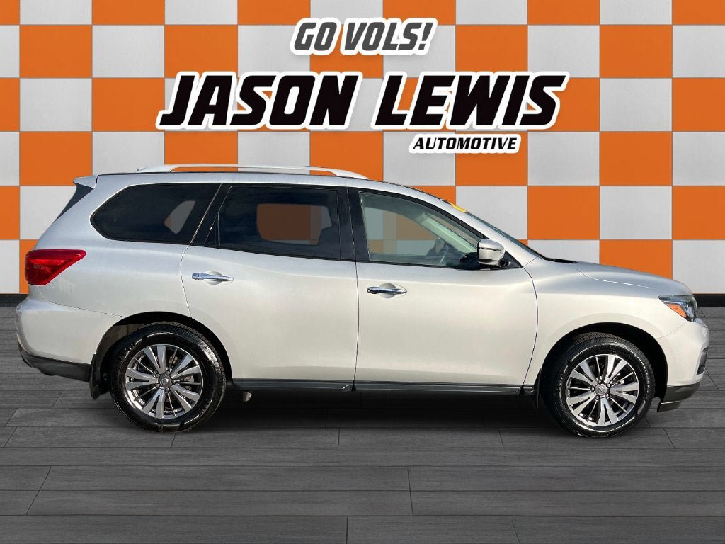Used 2020 Nissan Pathfinder S FWD image 2