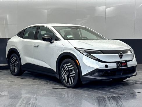 New 2026 Nissan Leaf SV+ w/ Illuminated Package FWD image 1