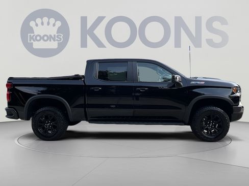 Used 2022 Chevrolet Silverado 1500 ZR2 w/ Technology Package AWD/4WD image 8