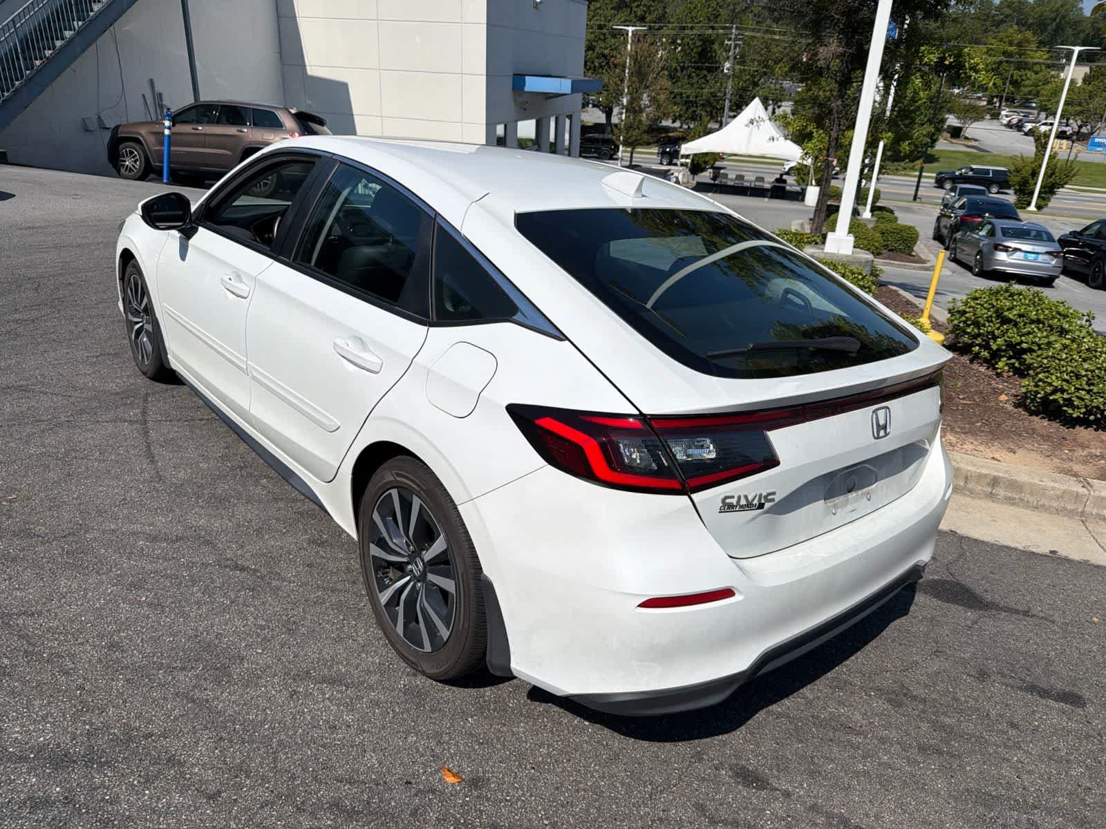 Used 2022 Honda Civic EX-L image 9