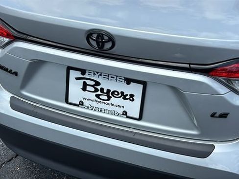 New 2026 Toyota Corolla LE FWD image 32