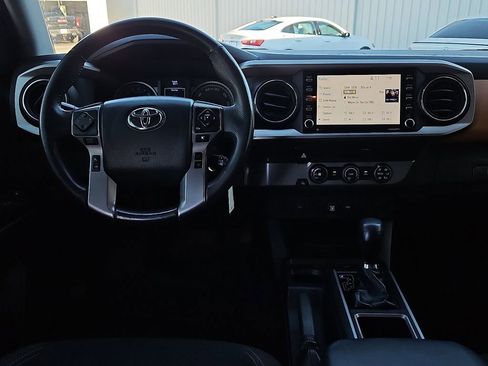 Used 2020 Toyota Tacoma SR5 image 16