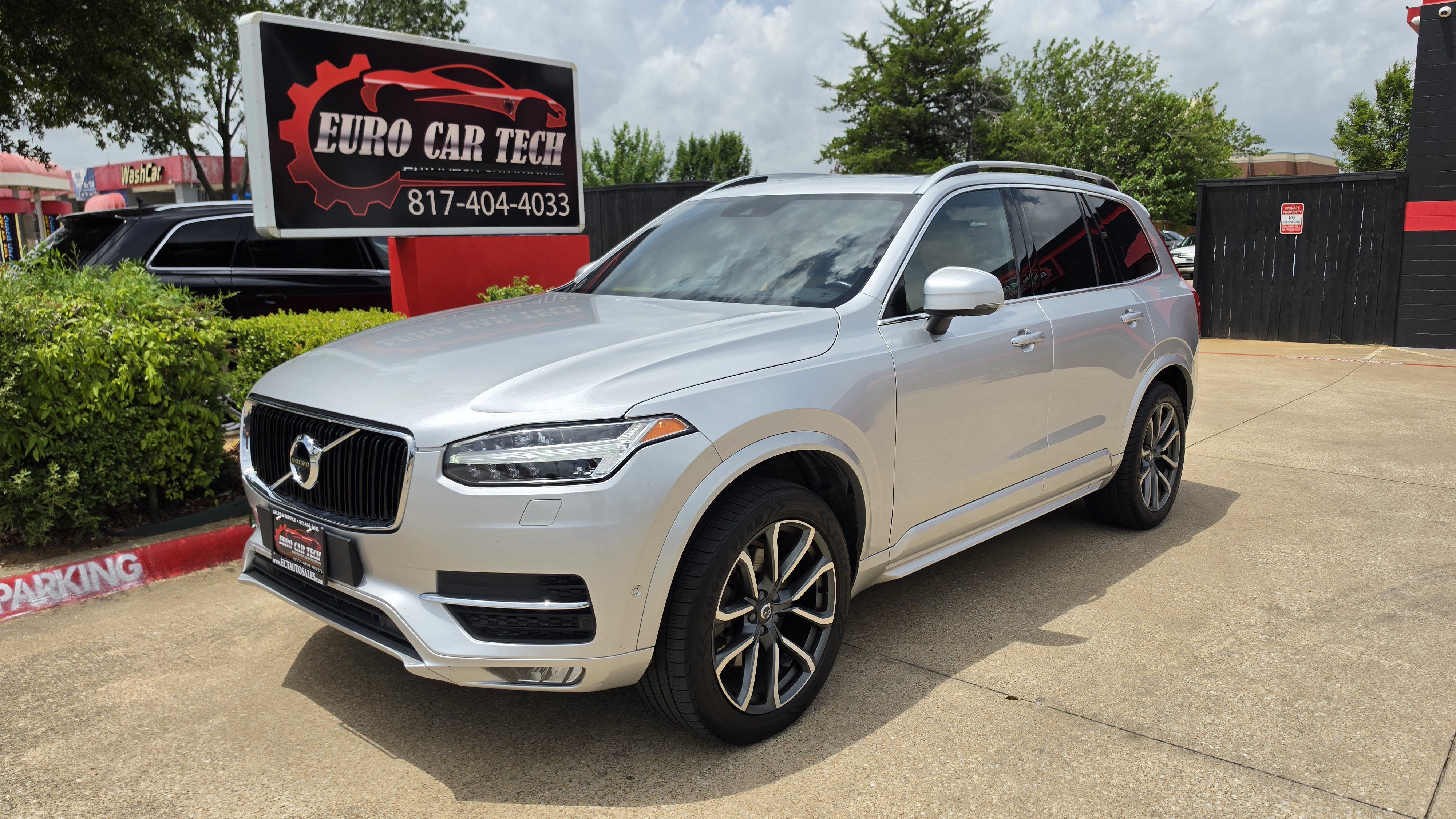 Used 2018 Volvo XC90 T6 Momentum w/ Convenience Package AWD/4WD image 1