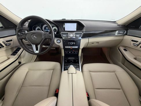 Used 2014 Mercedes-Benz E 250 BlueTEC 4MATIC Sedan image 28