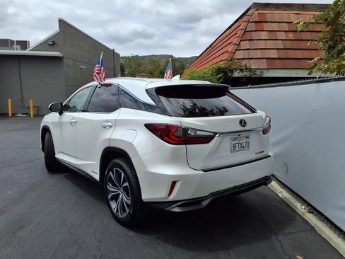 Used 2017 Lexus RX 450h AWD w/ Cold Weather Package image 4