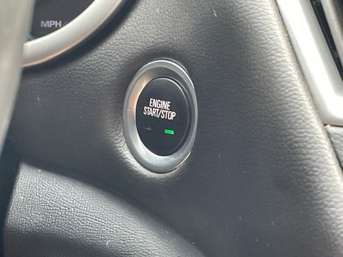 Used 2022 Chevrolet Malibu LT w/ Leather Package image 12