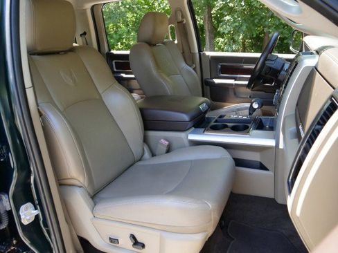 Used 2011 RAM 1500 Laramie AWD/4WD image 36